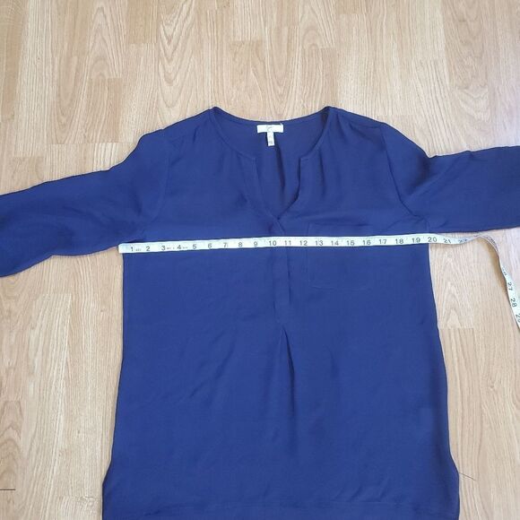 Joie Venicia Pocket-Front Silk Blouse size XS in Navy - Picture 9 of 13